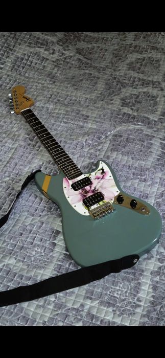 обменяю электрогитару squier mustang на jaguar или jazzmaster