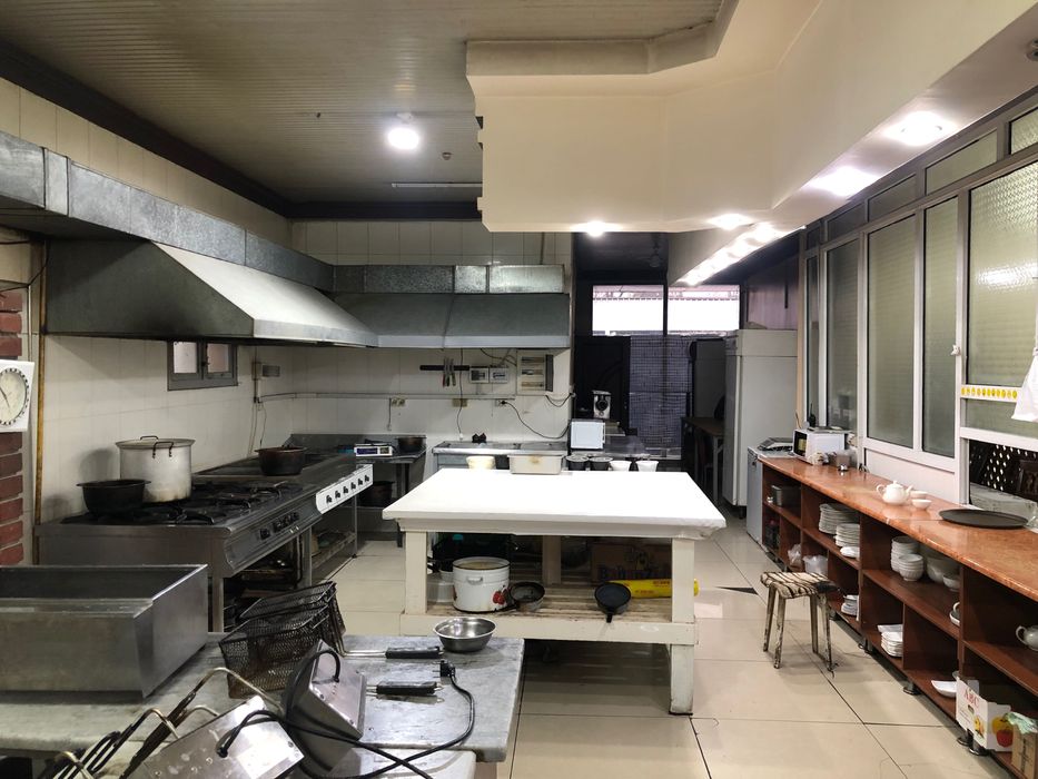 Kafe biznesi sotiladi