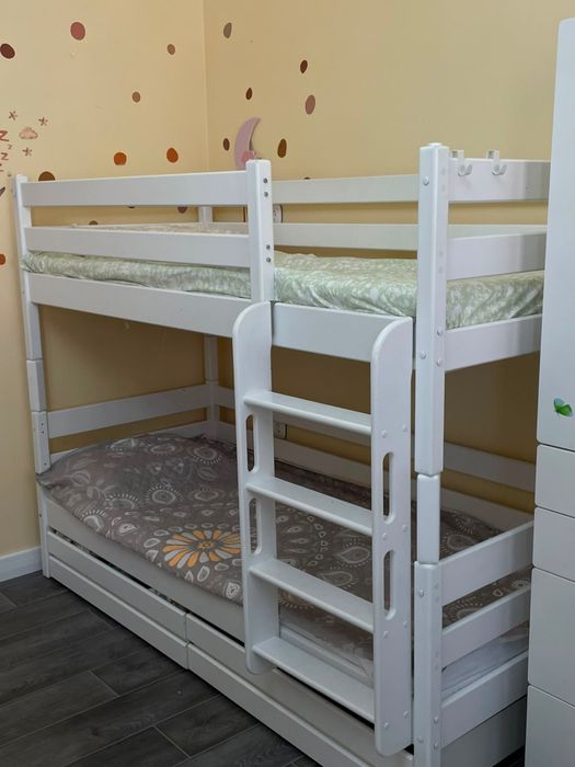 Продам детскую мебель