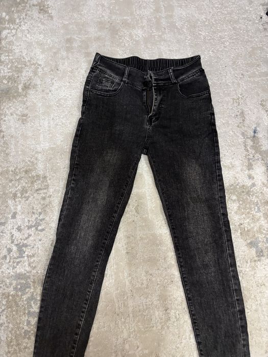 Продам джинсы черные тонкие