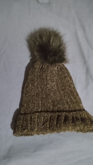 Продам Женские шапки