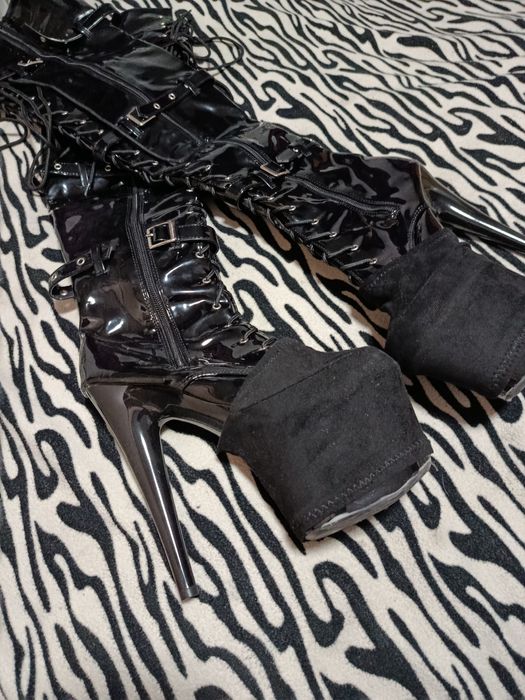 Продам стрипы выше колен pole dance 41 размер.