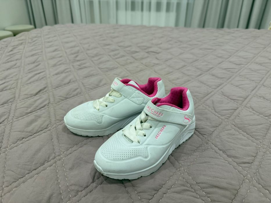 Кроссовки Skechers для девочки, белые, размер 32, Memory Foam