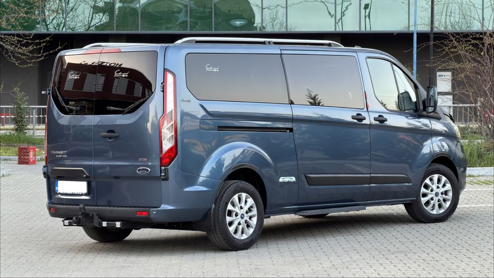 Ford Turneo Transit Custom 8+1 Locuri an 2022 Extra Lung 2.0 TDCi