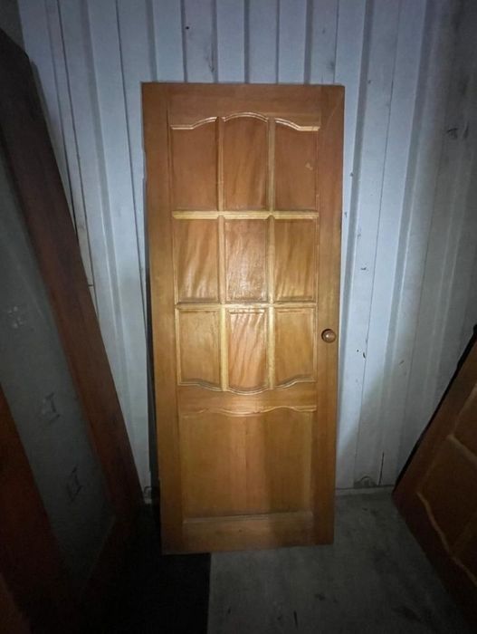 Продам межкомнатные двери