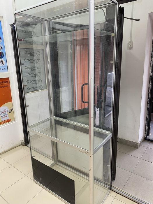 Стекляные витрины, 3 шт