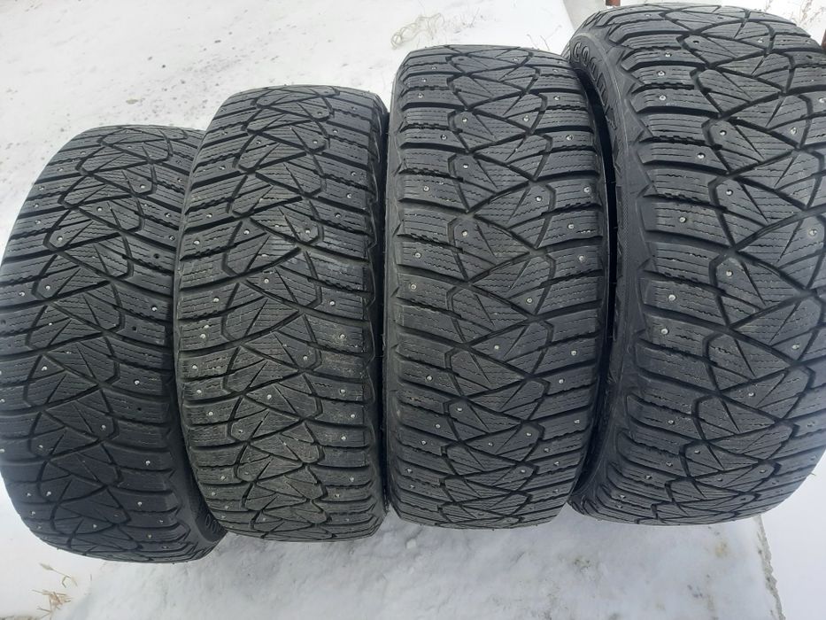 Продам шины 225/55/17 гудиэр