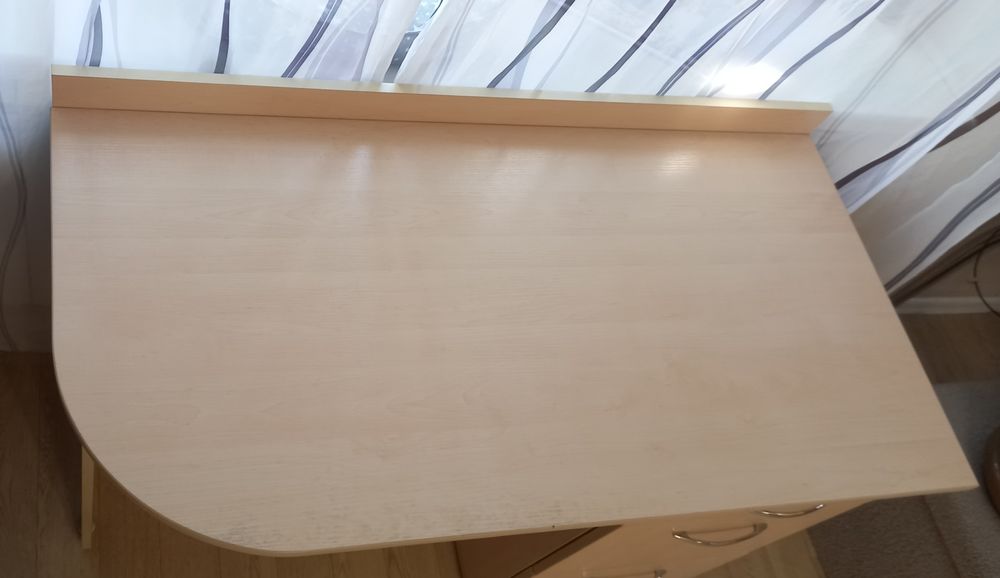 Продам компьютерный стол!