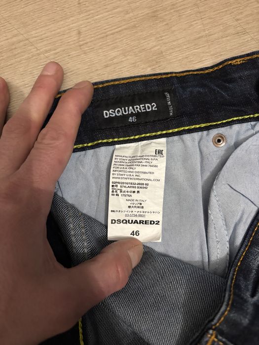 Blugi Dsquared 2 , noi cu eticheta