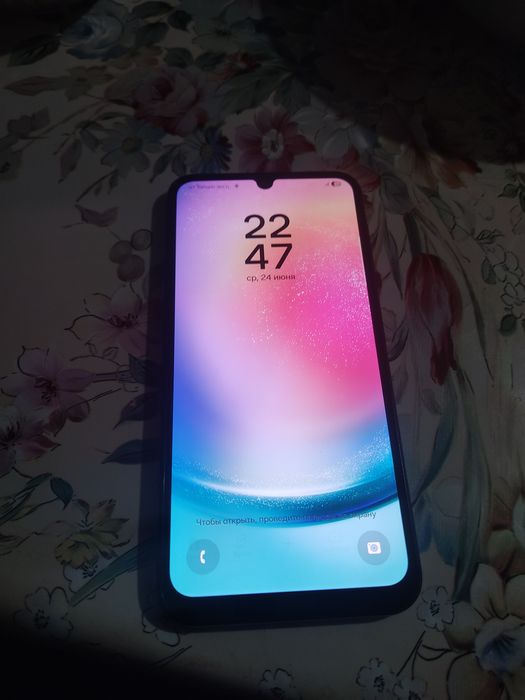 Продам Самсунг а24