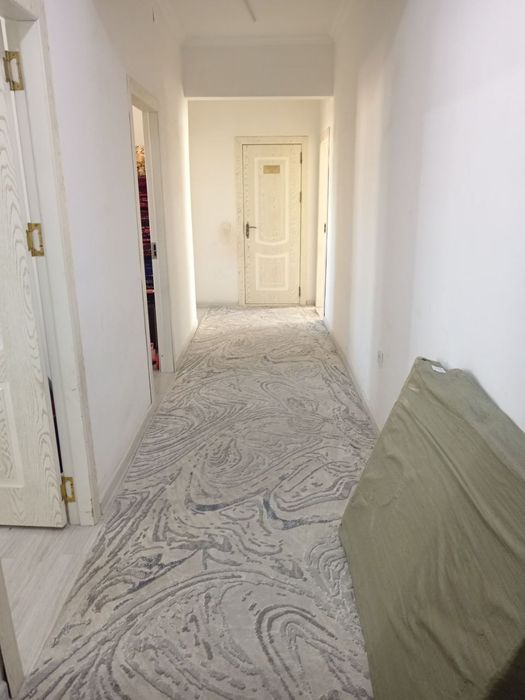3 xonali kvartira sotiladi
