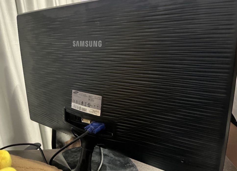 Монитор Samsung 24 инча