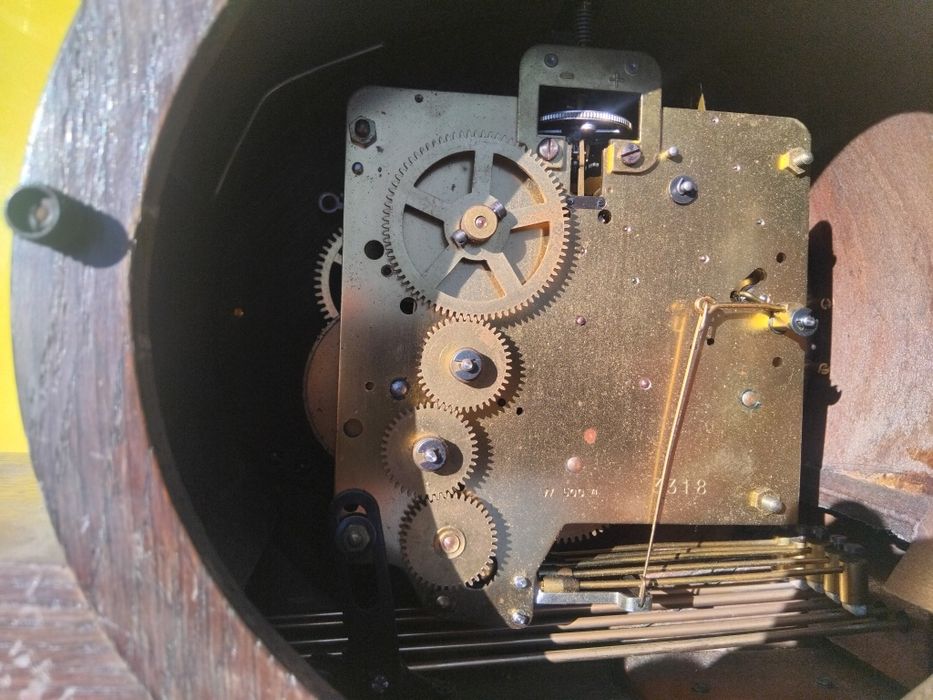 Продавам стар немски часовник