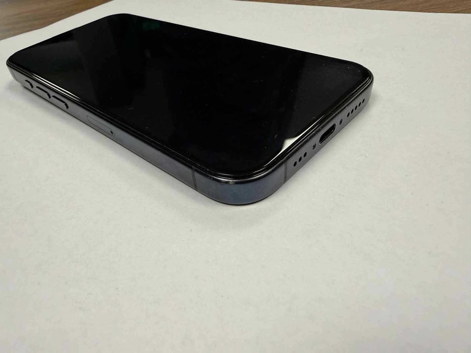 Продавам IPHONE 15 PRO 256GB Батерия 88%