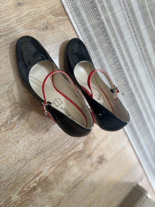 Туфли с удобным каблуком 40 размер