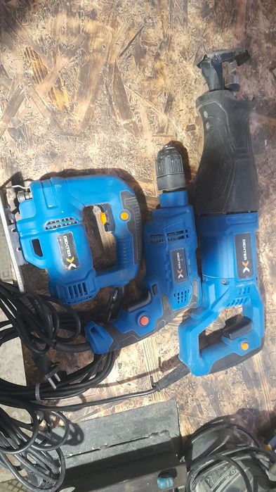 Pendular,Bormașina cu percuție și fieranstrau sabie  Dexter