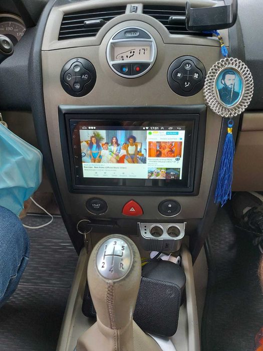Navigatie GPS Android Renault Megane Waze YouTube Wifi Bluetooth USB