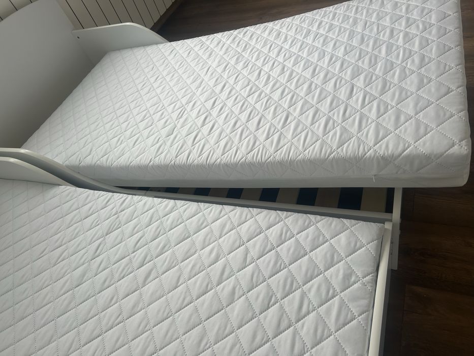 Детско легло, матрак и подарък спален комплект