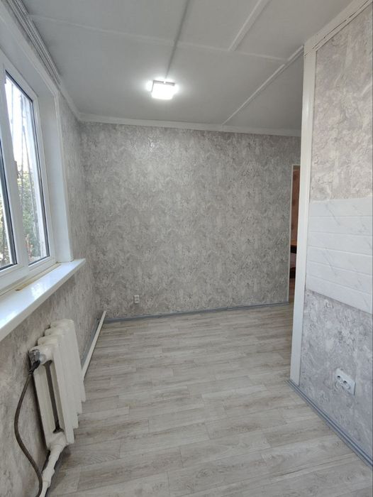 Продаётся 1 комн кв/1 этаж/2, Спутник 8, дерево