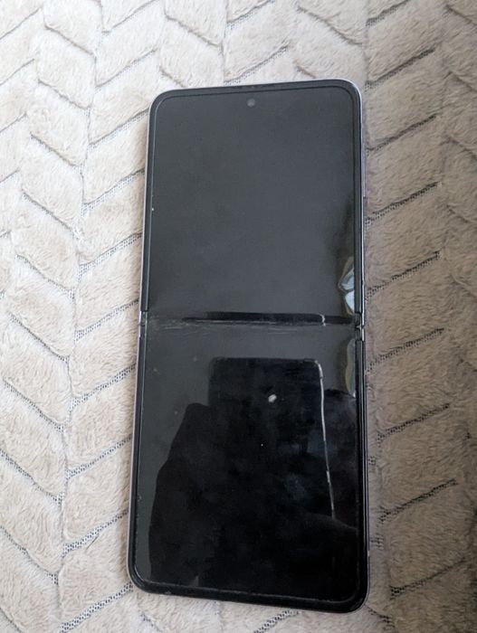 Samsung z flip 3 5g ЗА ЧАСТИ!