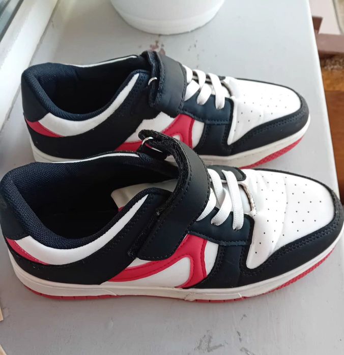 Adidași nr 38 baiat