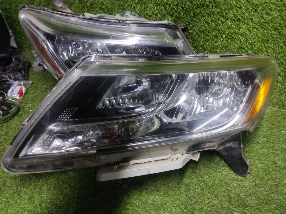 Фары nissan Pathfinder