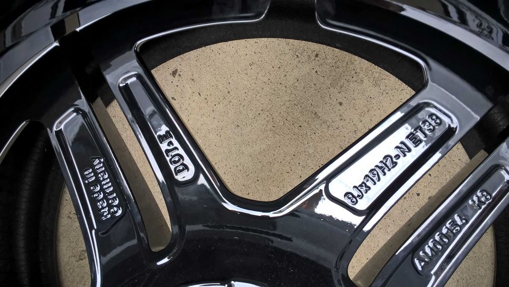 O janta fata 19 toli originala mercedes GLC cod produs  A 2534015300