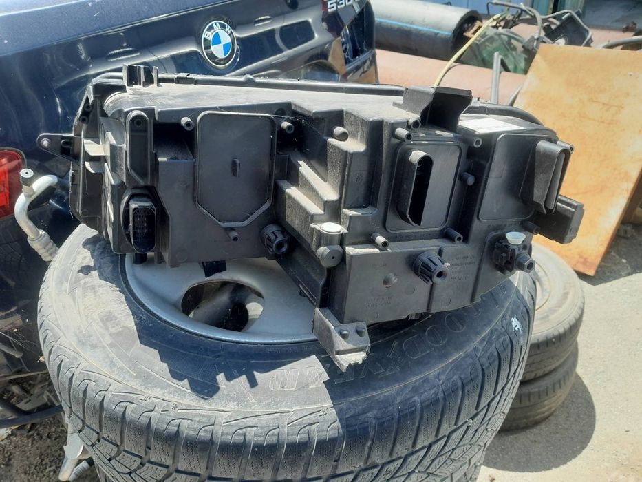 Десен фар за фолксваген тигуан