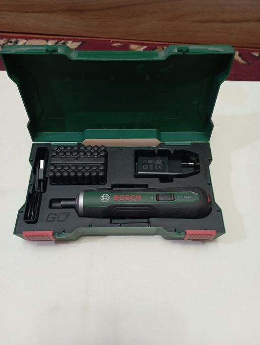 Шуруповёрт отвёртка