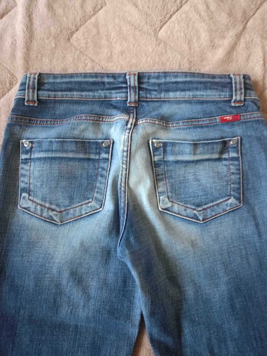 Дамски дънки, панталони и джинси