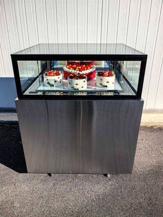 Хладилна витрина 270 литра, CM-900B