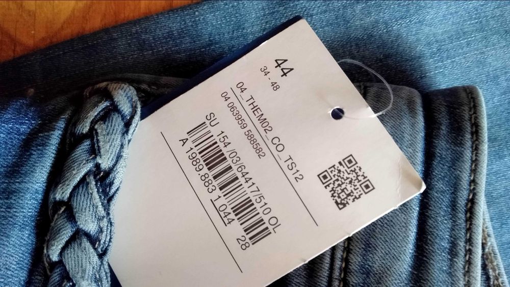 Vând jeans c&a noi cu eticheta mărimea 44 femei