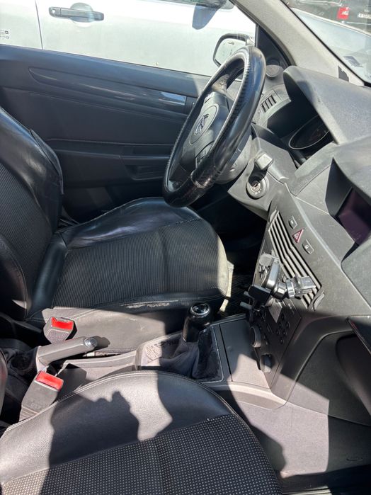 Автомобил Opel Astra
