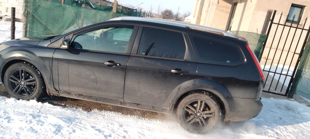 Vand ford focus 1.6 tdci 109 cp din 2008 in stare buna de funcționar