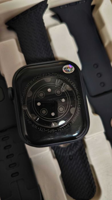 Смарт часовник уникален с много екстри