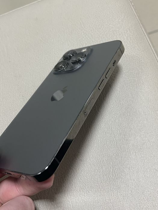 Продам IPhone 13 Pro 256ГБ    графит