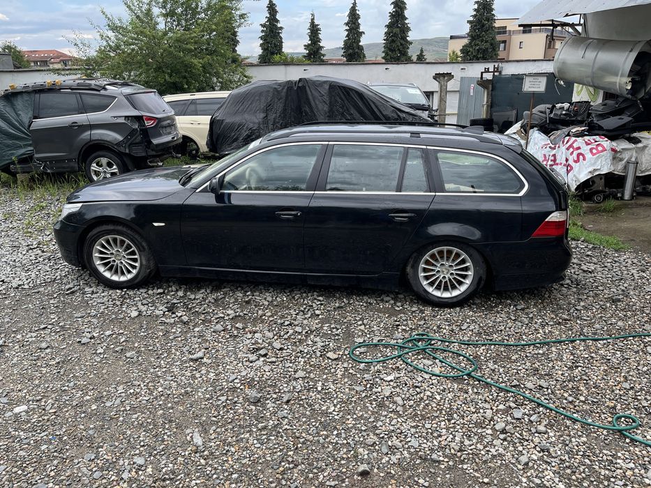 Usa fata si spate bmw E61 seria 5 culoare schwarz 2