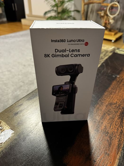 Camera de actiune Insta360 Luna Ultra, Standard Bundle, Cosmic Black