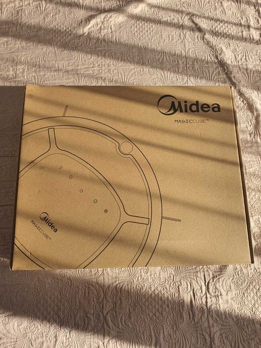 Неразличим от нов!!! Робот Midea megiccube