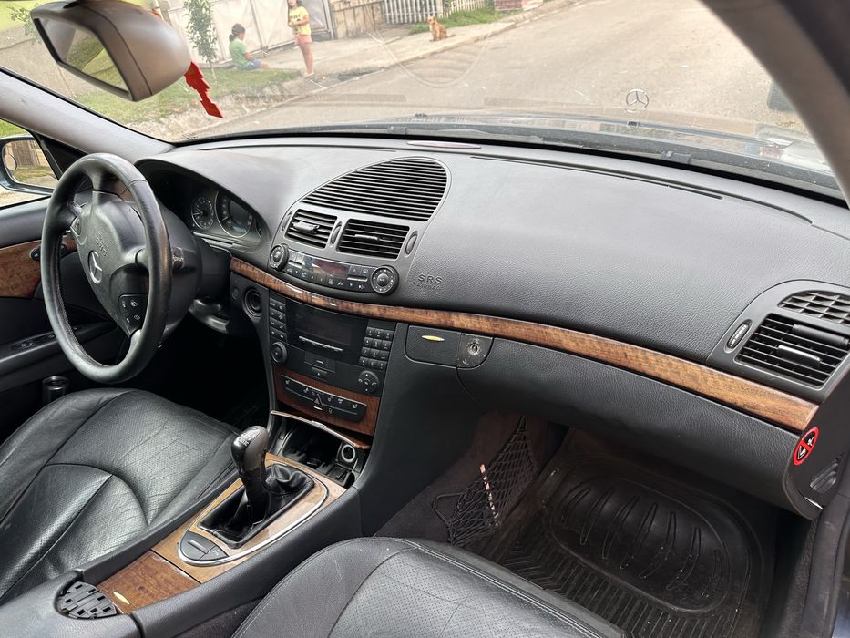 Mercedes e220 w211