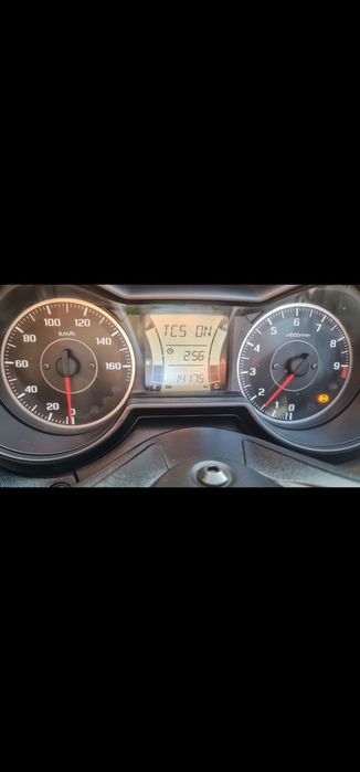 Vand Yamaha X max 300 an 2018 ca nou