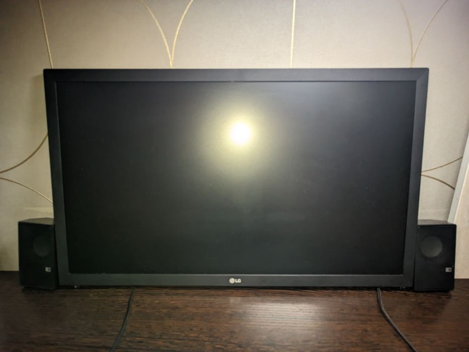монитор LG в хорошем качестве