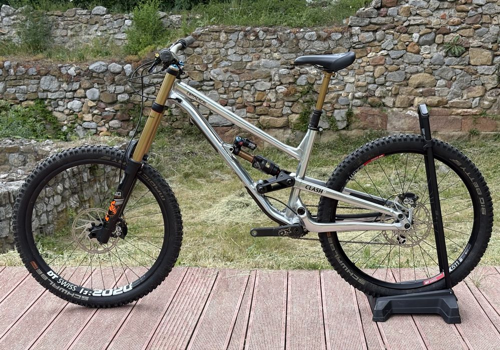 2023 Commencal Clash DH Edition