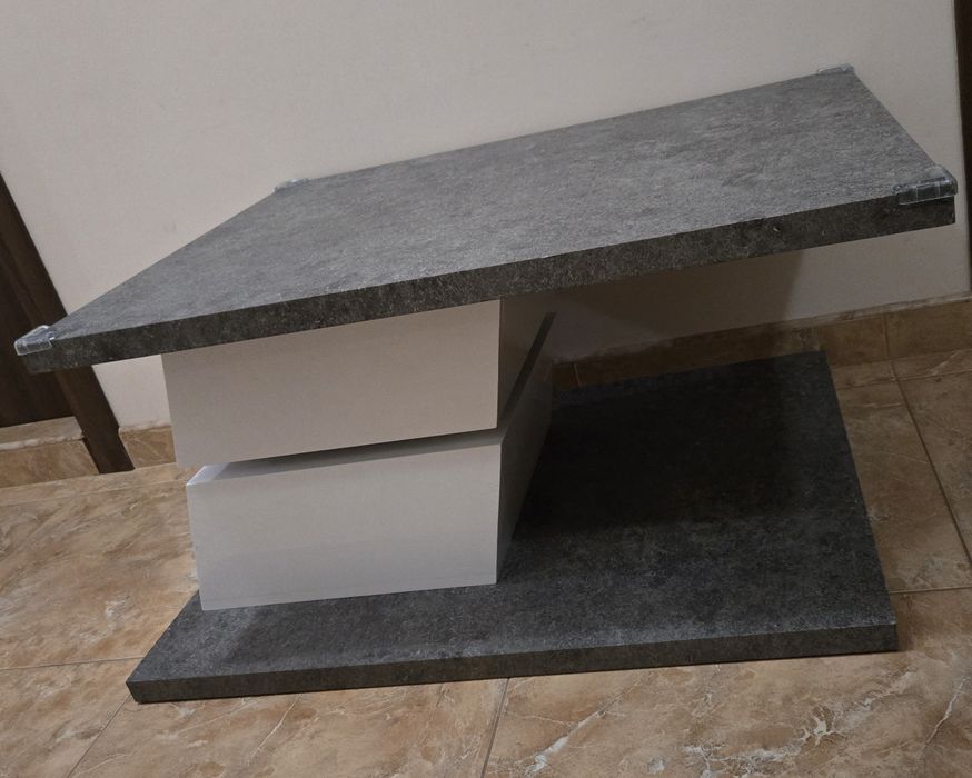 Стилна Холна масичка