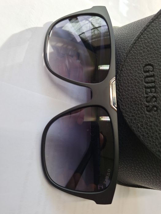 Слънчеви очила Guess