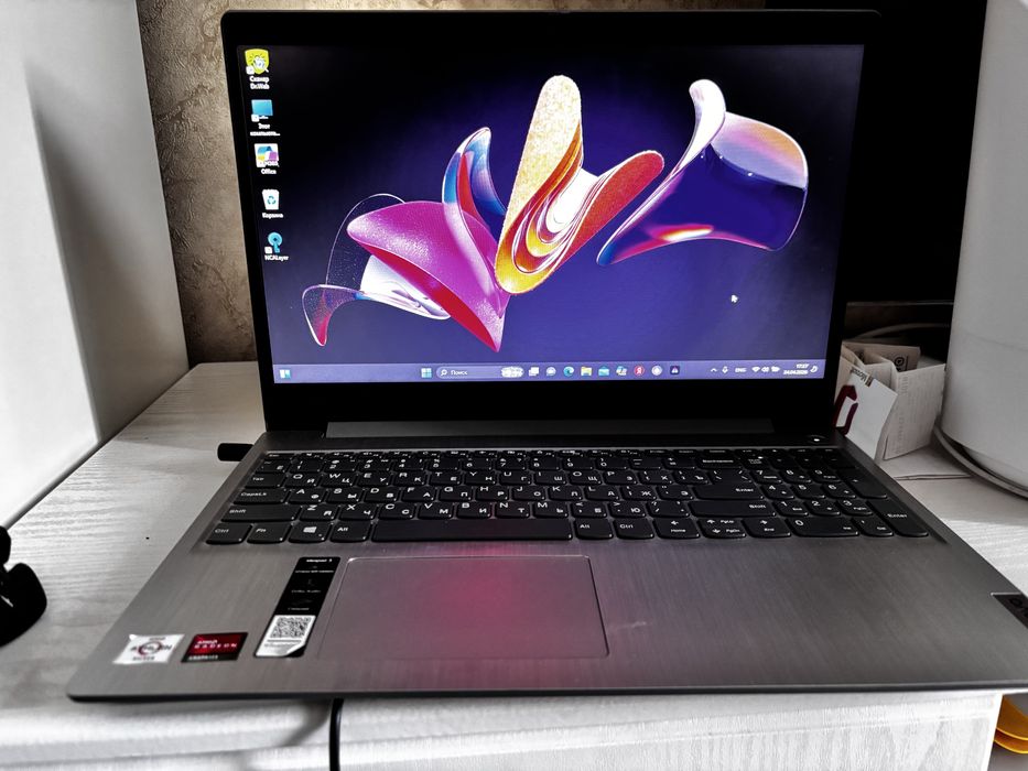 Продам ноутбук Lenovo Ideapad3