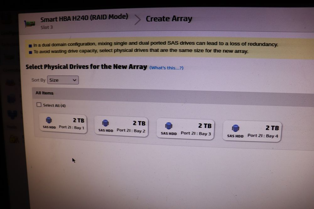 Smart HBA HPE H240 SAS/SATA 12Gbps Dual Port SFF-8087 - PN 7 2 6 9 0 9 - 0 0 1 / Gen 9 HPE