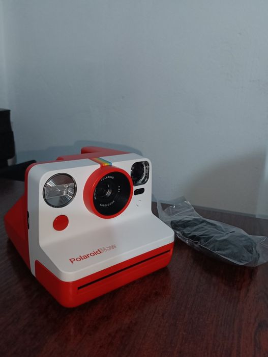 Polaroid Now Фотоапарат за инстантни снимки