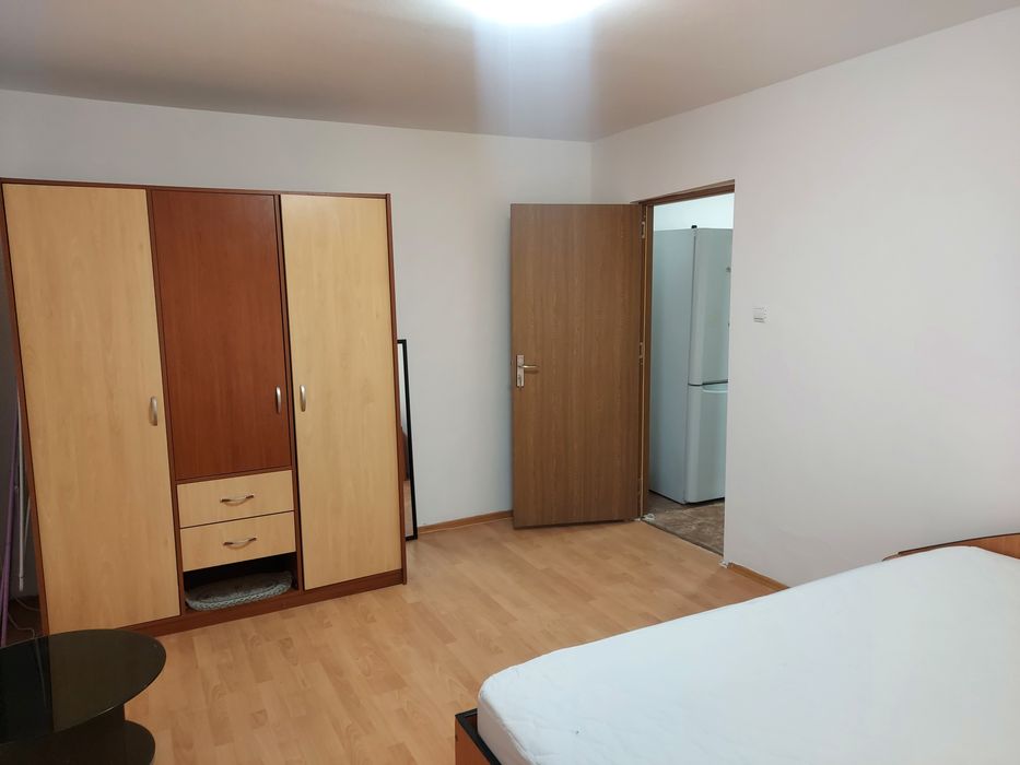Garsonieră de închiriat