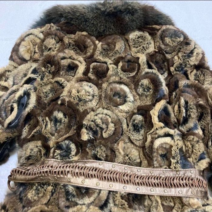 Haină de blană deosebită